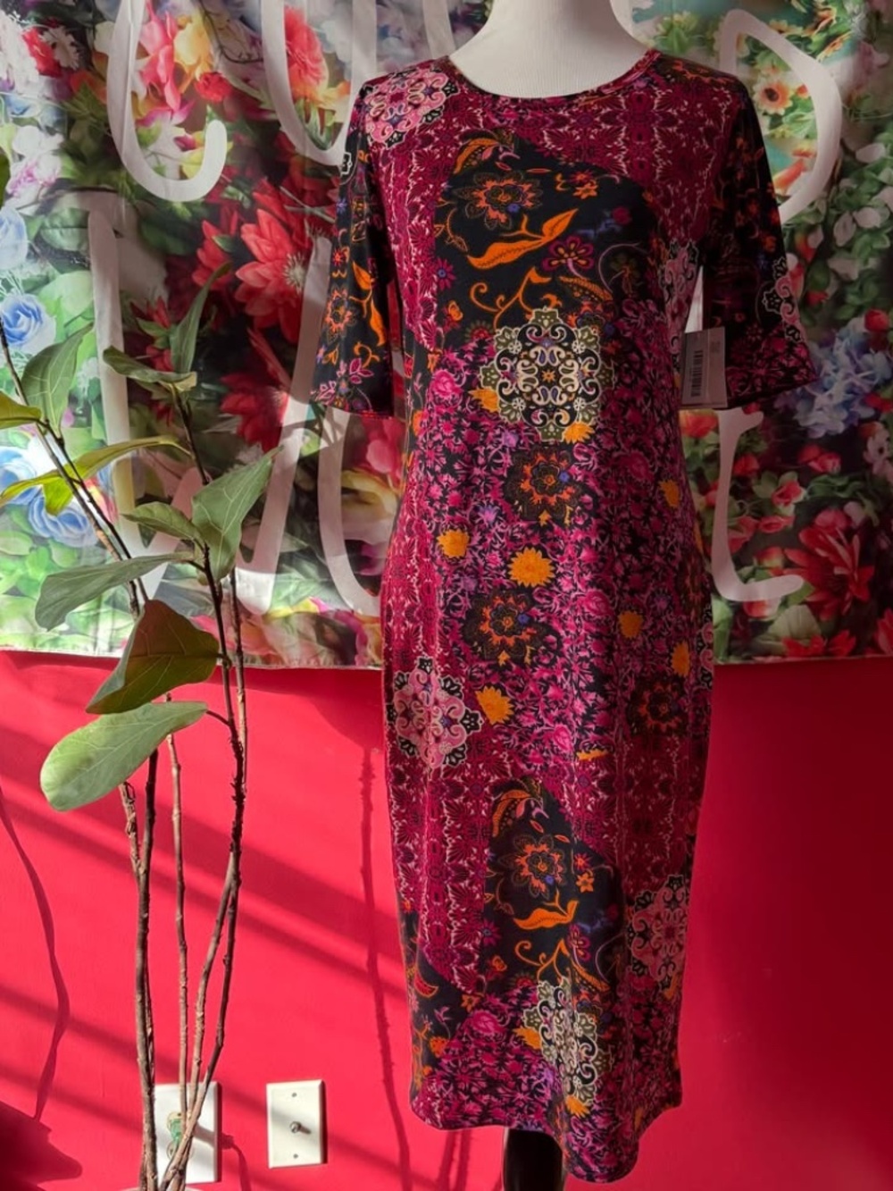 Flattering print fitted tee shirt dress